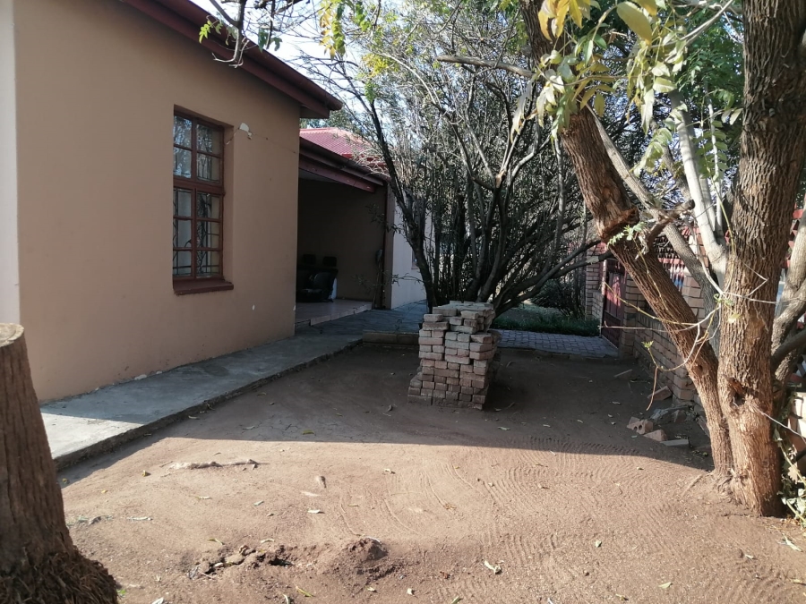 4 Bedroom Property for Sale in Rustenburg North North West